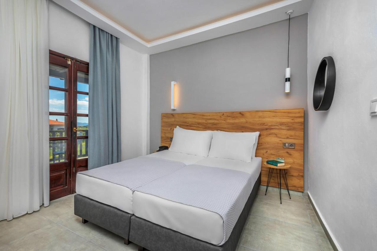 Eleon Suites Afytos Ngoại thất bức ảnh