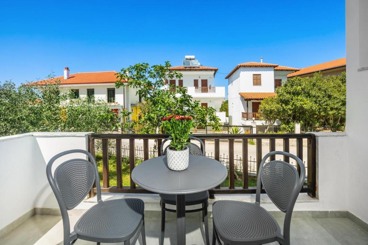 Eleon Suites Afytos Ngoại thất bức ảnh