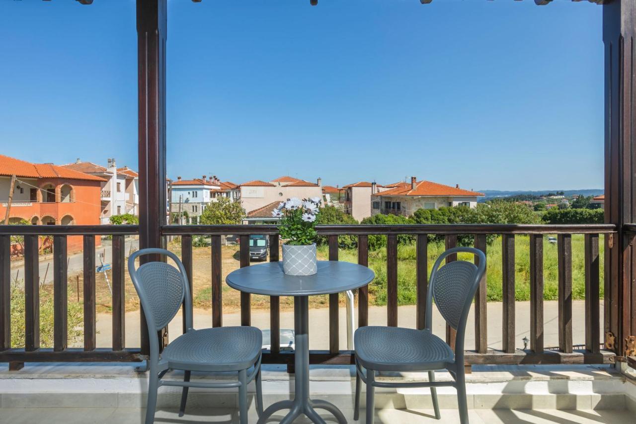 Eleon Suites Afytos Ngoại thất bức ảnh